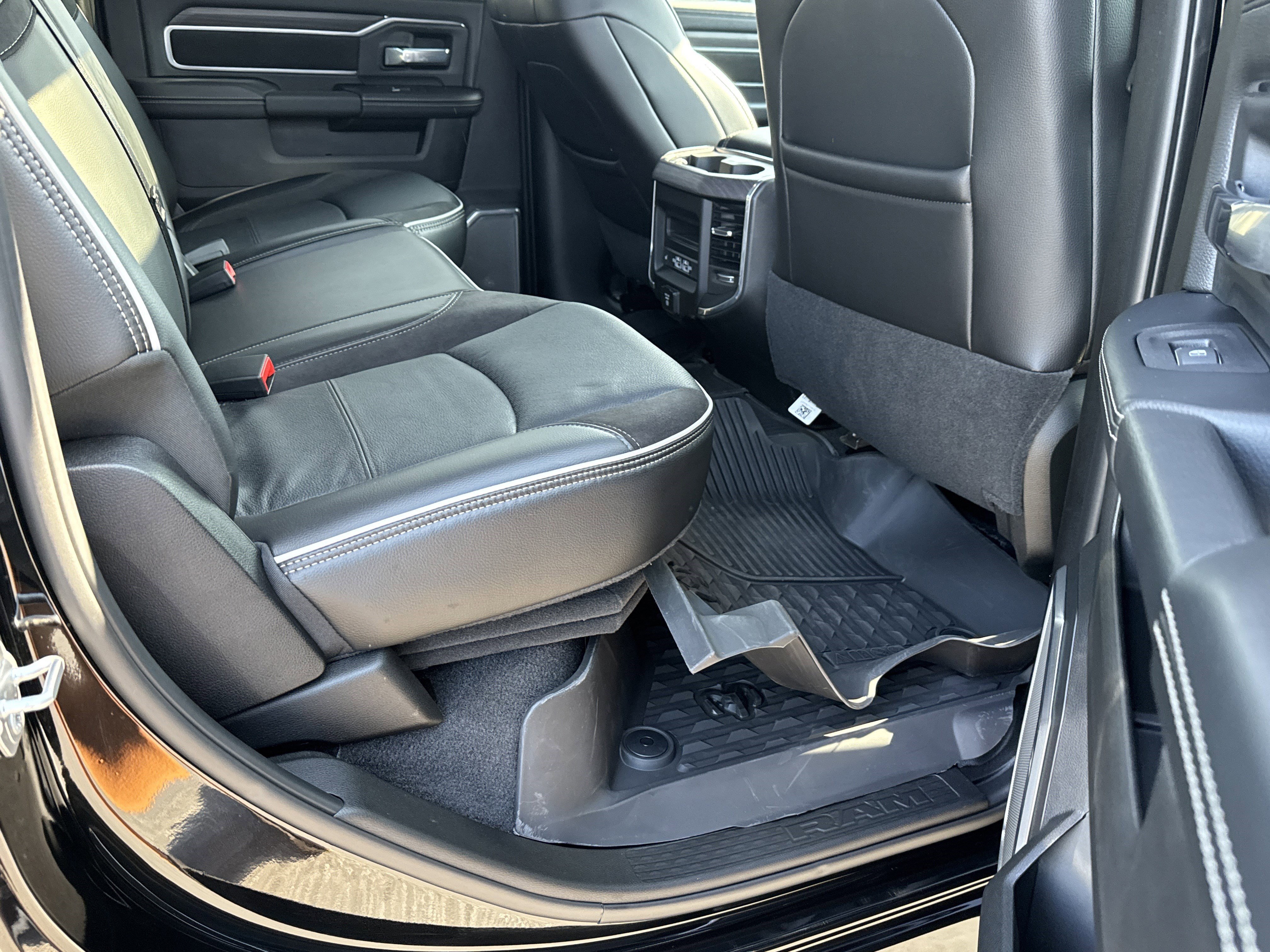 New 2025 RAM 2500 Laramie image 21