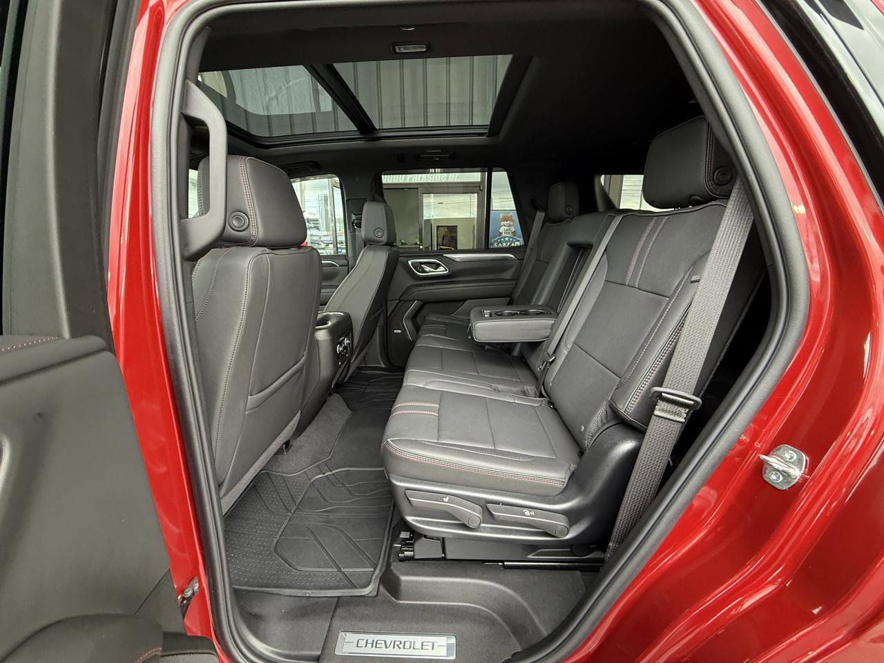 Used 2024 Chevrolet Tahoe RST AWD/4WD image 38