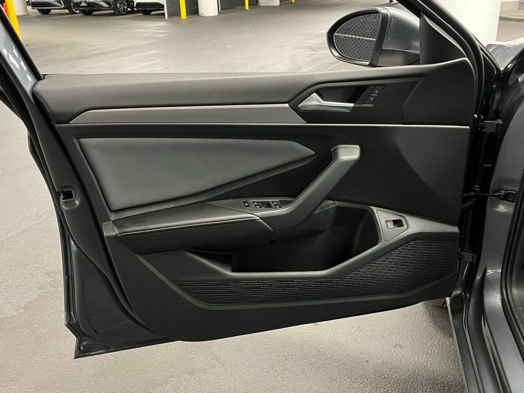 New 2026 Volkswagen Jetta SE FWD image 18