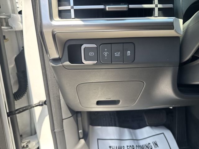 Used 2025 Hyundai Santa Fe SEL FWD image 28