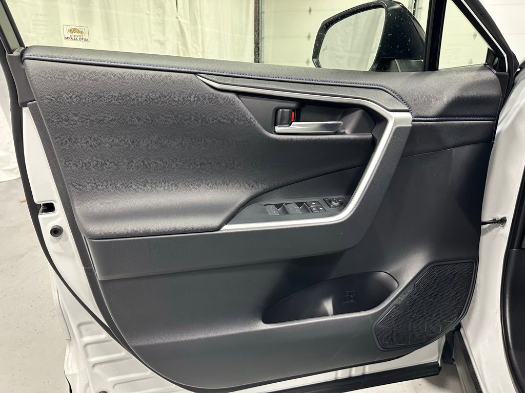 Used 2025 Toyota RAV4 XSE w/ Weather Package image 8