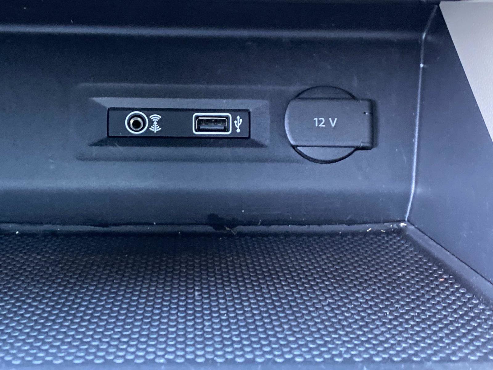 Used 2019 Volkswagen Atlas SEL Premium image 17