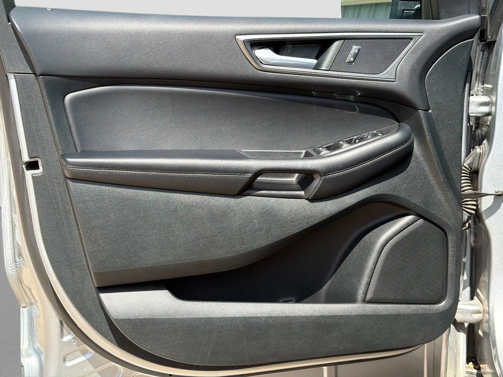 Used 2022 Ford Edge SE w/ Black Appearance Package AWD/4WD image 18