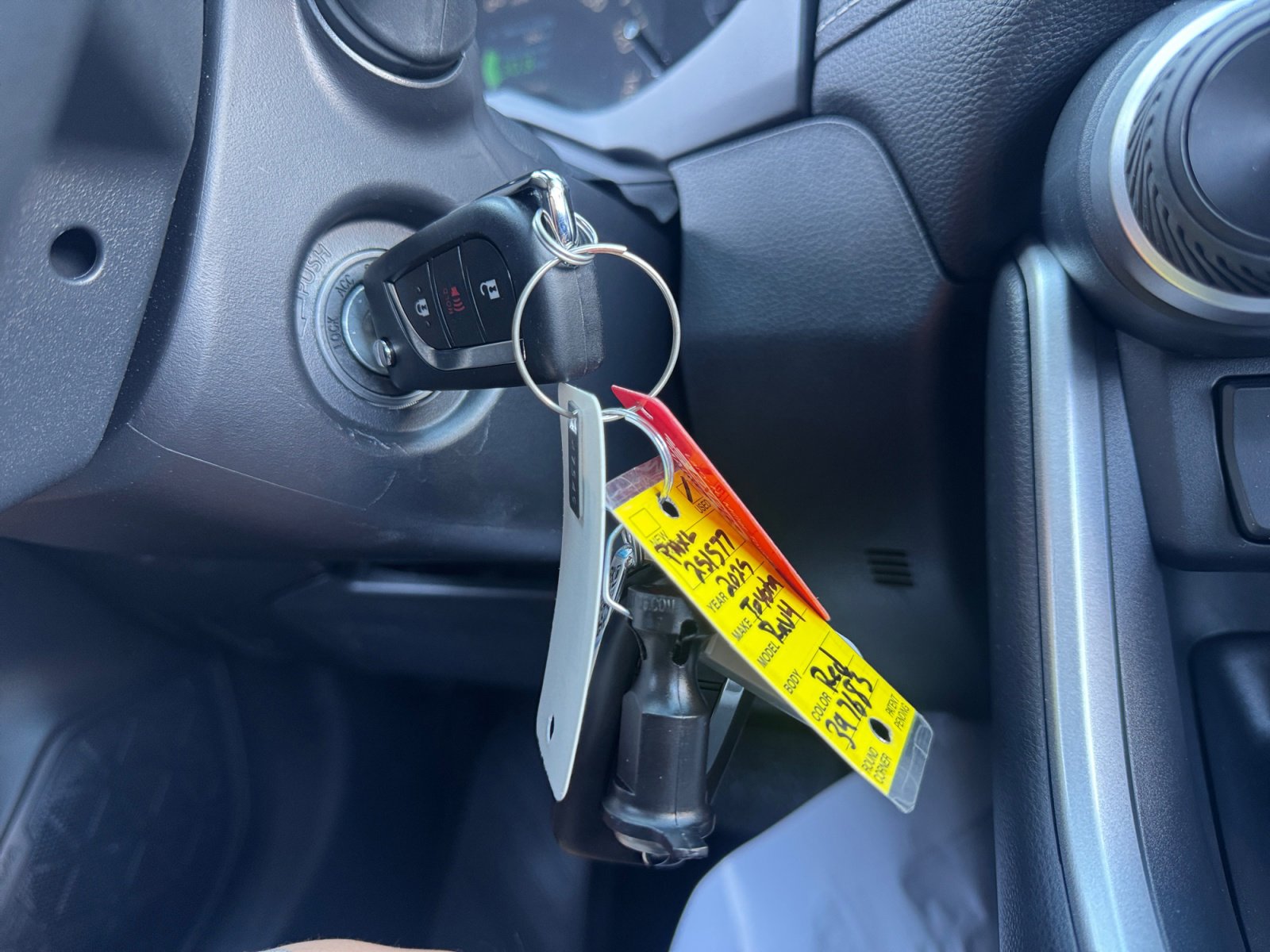 Certified 2025 Toyota RAV4 LE image 30