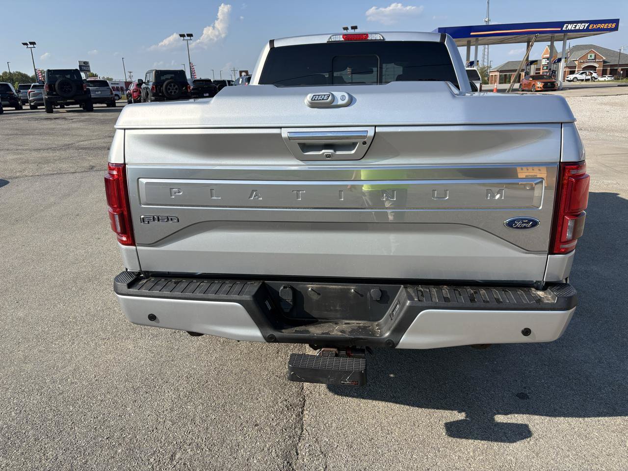 Used 2015 Ford F150 Platinum w/ Equipment Group 701A Luxury AWD/4WD image 4