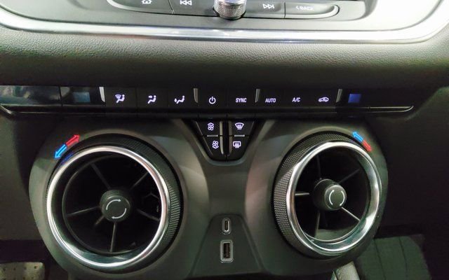 Used 2021 Chevrolet Blazer LT image 33