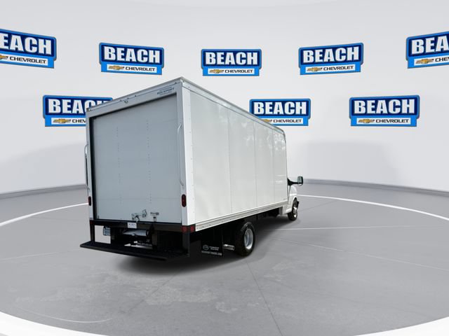 New 2026 Chevrolet Express 4500 w/ Power Convenience Package RWD image 8
