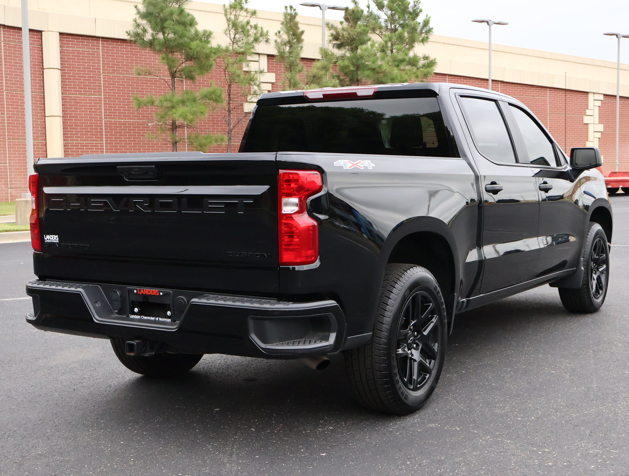New 2026 Chevrolet Silverado 1500 Custom w/ LPO, Dark Essentials Package AWD/4WD image 29
