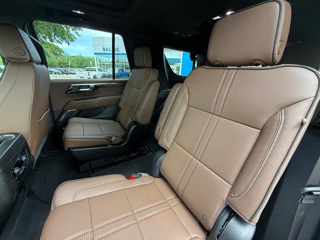 New 2026 Chevrolet Tahoe High Country w/ Sun And Tow Package AWD/4WD image 27