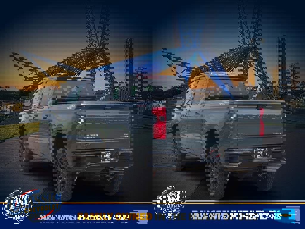 New 2026 Chevrolet Silverado 1500 Custom Trail Boss AWD/4WD image 3