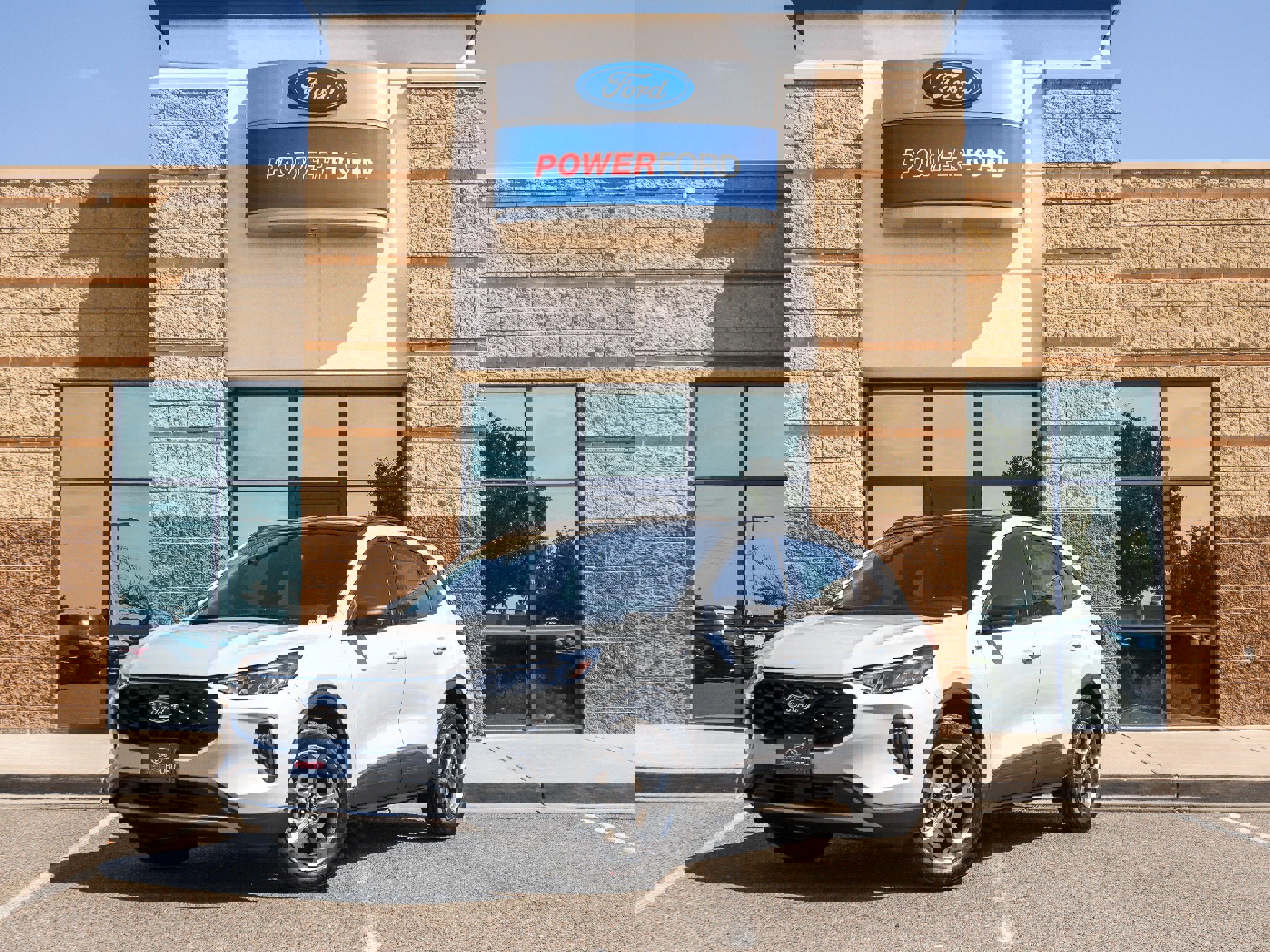 New 2025 Ford Escape ST-Line w/ Tech Pack #1 image 2