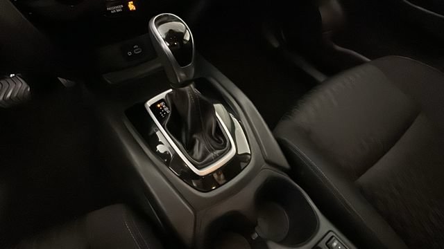 Used 2020 Nissan Rogue SV AWD/4WD image 21