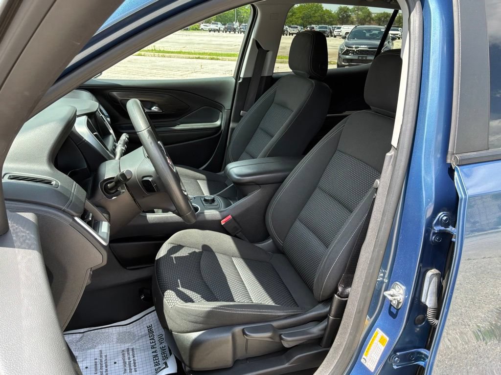 Used 2024 GMC Terrain SLE AWD/4WD image 10