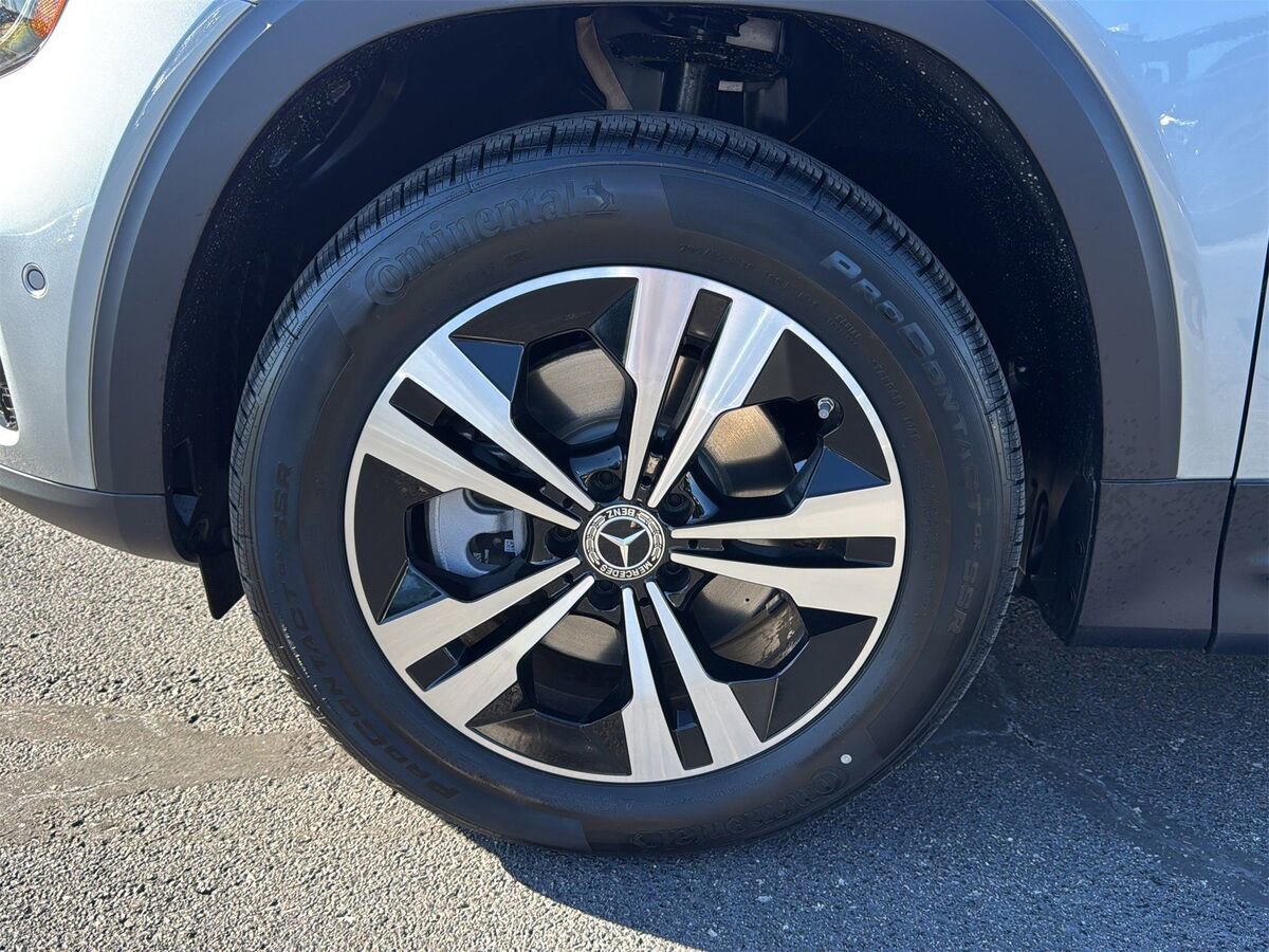 New 2026 Mercedes-Benz GLB 250 image 9