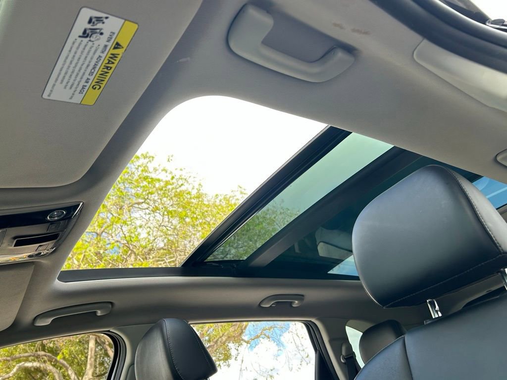 Used 2023 Kia Sorento SX image 18