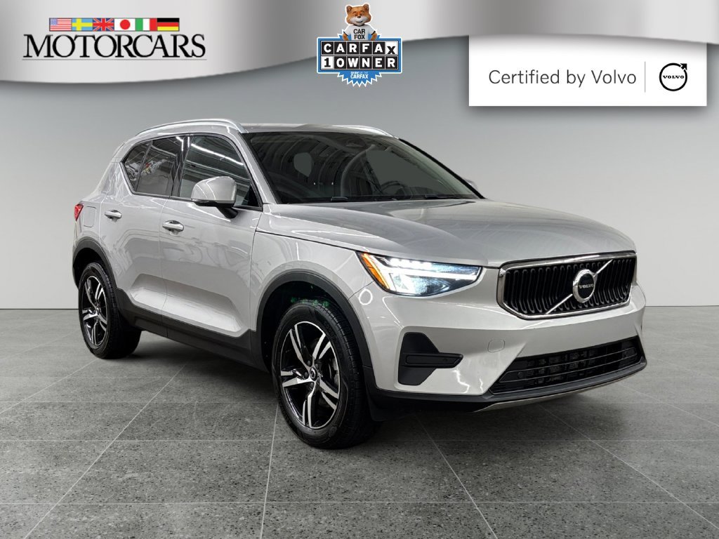 Certified 2023 Volvo XC40 B5 Core AWD/4WD image 1