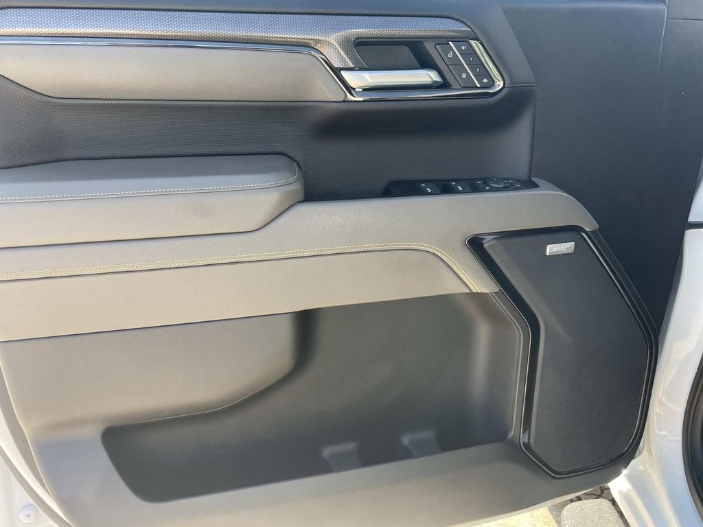 Used 2022 Chevrolet Silverado 1500 ZR2 AWD/4WD image 13
