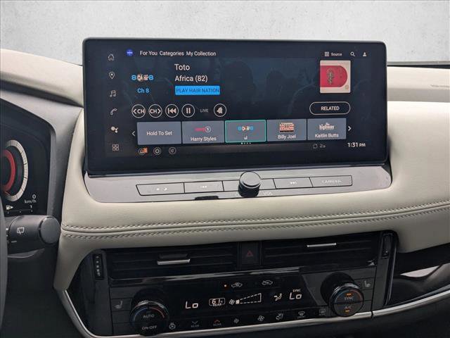 Used 2024 Nissan Rogue SL w/ SL Premium Package image 12