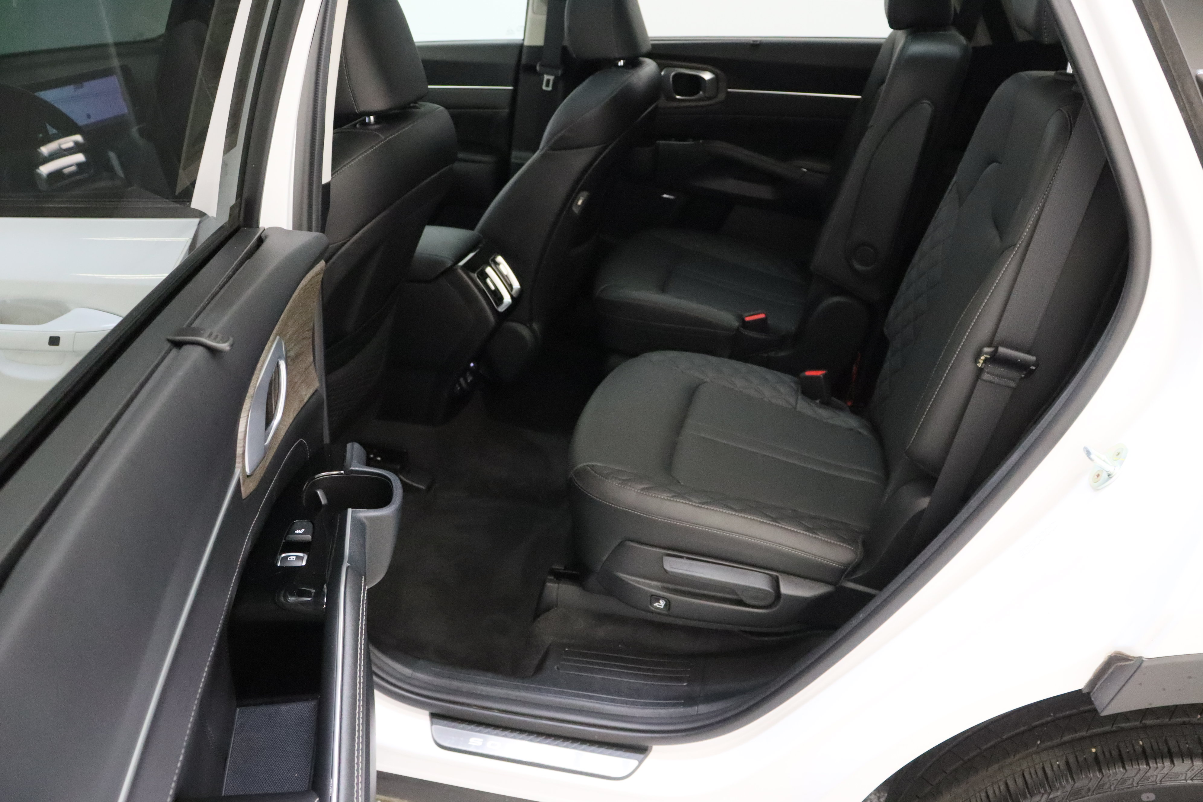 Used 2023 Kia Sorento SX Prestige AWD/4WD image 31