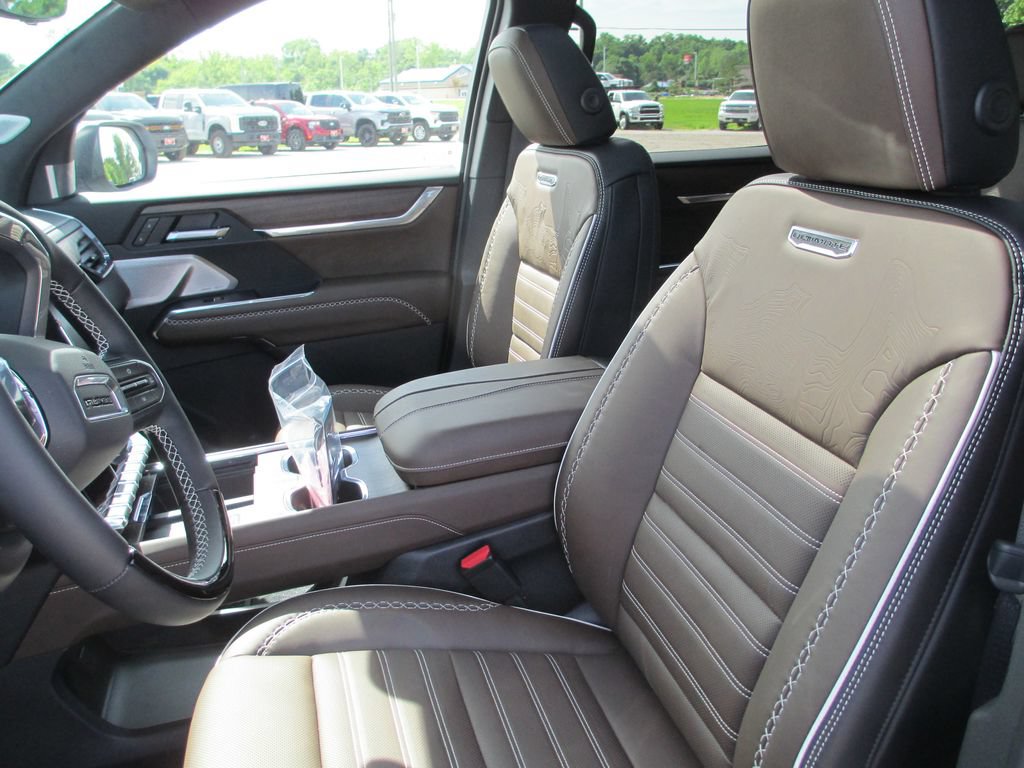 New 2026 GMC Acadia Denali Ultimate AWD/4WD image 12
