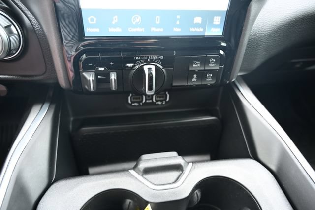 Used 2022 RAM 1500 Laramie w/ Sport Appearance Package AWD/4WD image 19