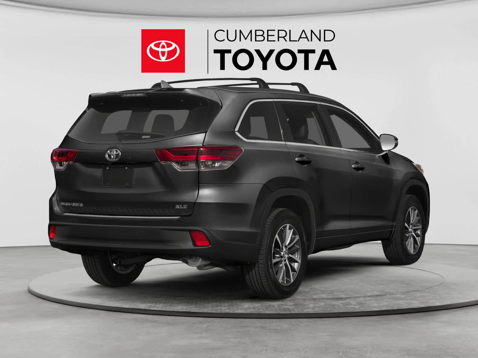 Used 2019 Toyota Highlander XLE FWD image 2