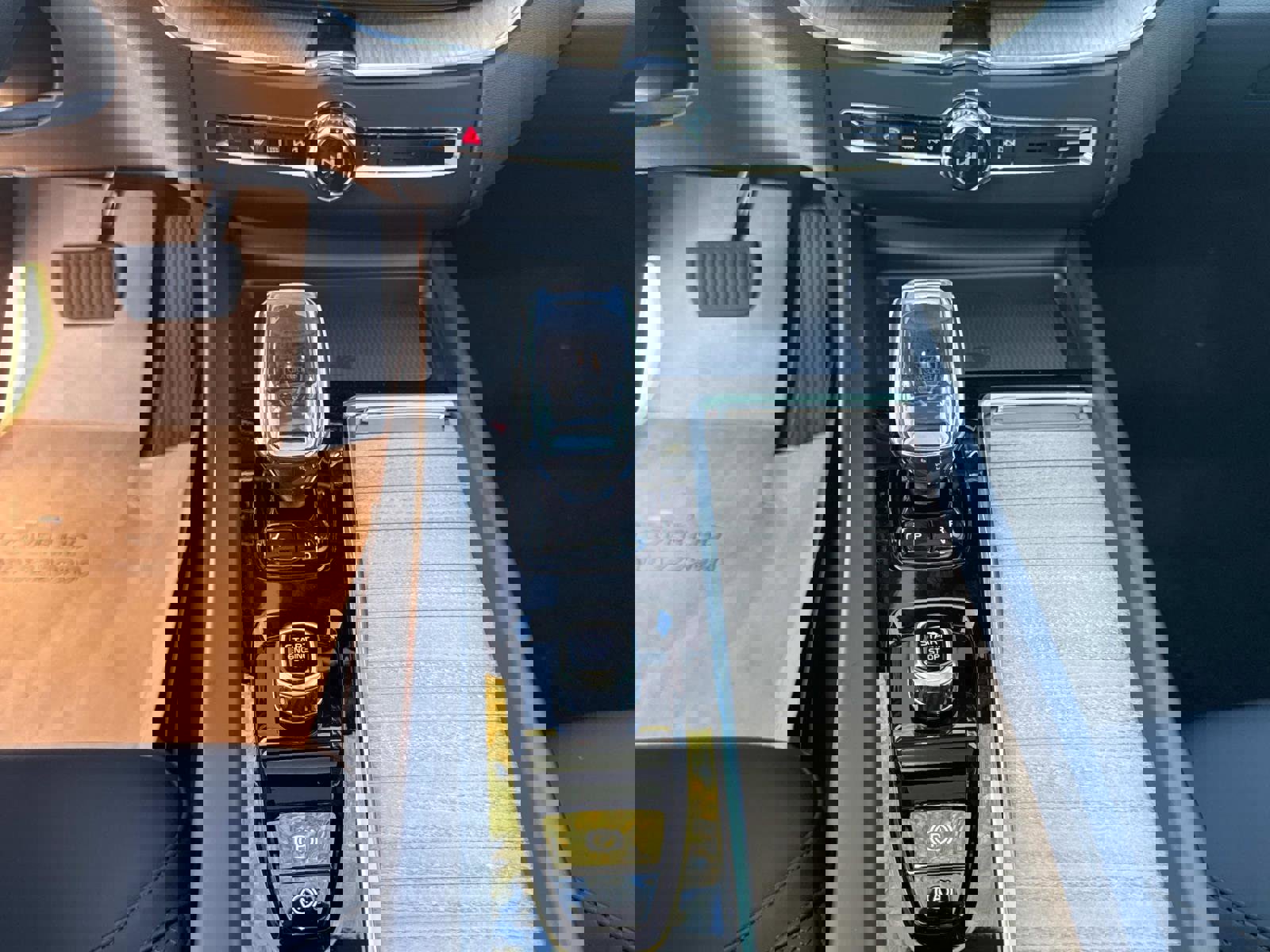 New 2026 Volvo XC60 B5 Plus w/ Climate Package image 23