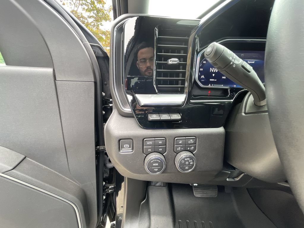 Certified 2026 Chevrolet Silverado 2500 LTZ w/ LTZ Plus Package AWD/4WD image 18