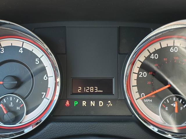 Used 2016 Dodge Grand Caravan SE FWD image 24