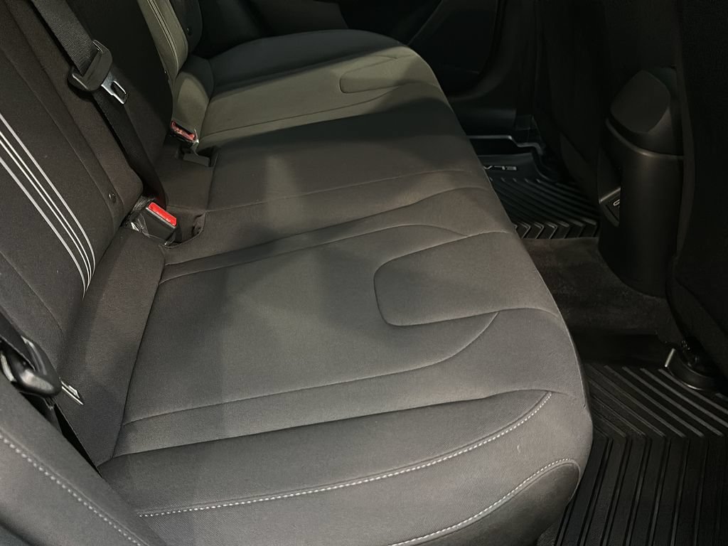 Used 2025 Hyundai Elantra SEL FWD image 16