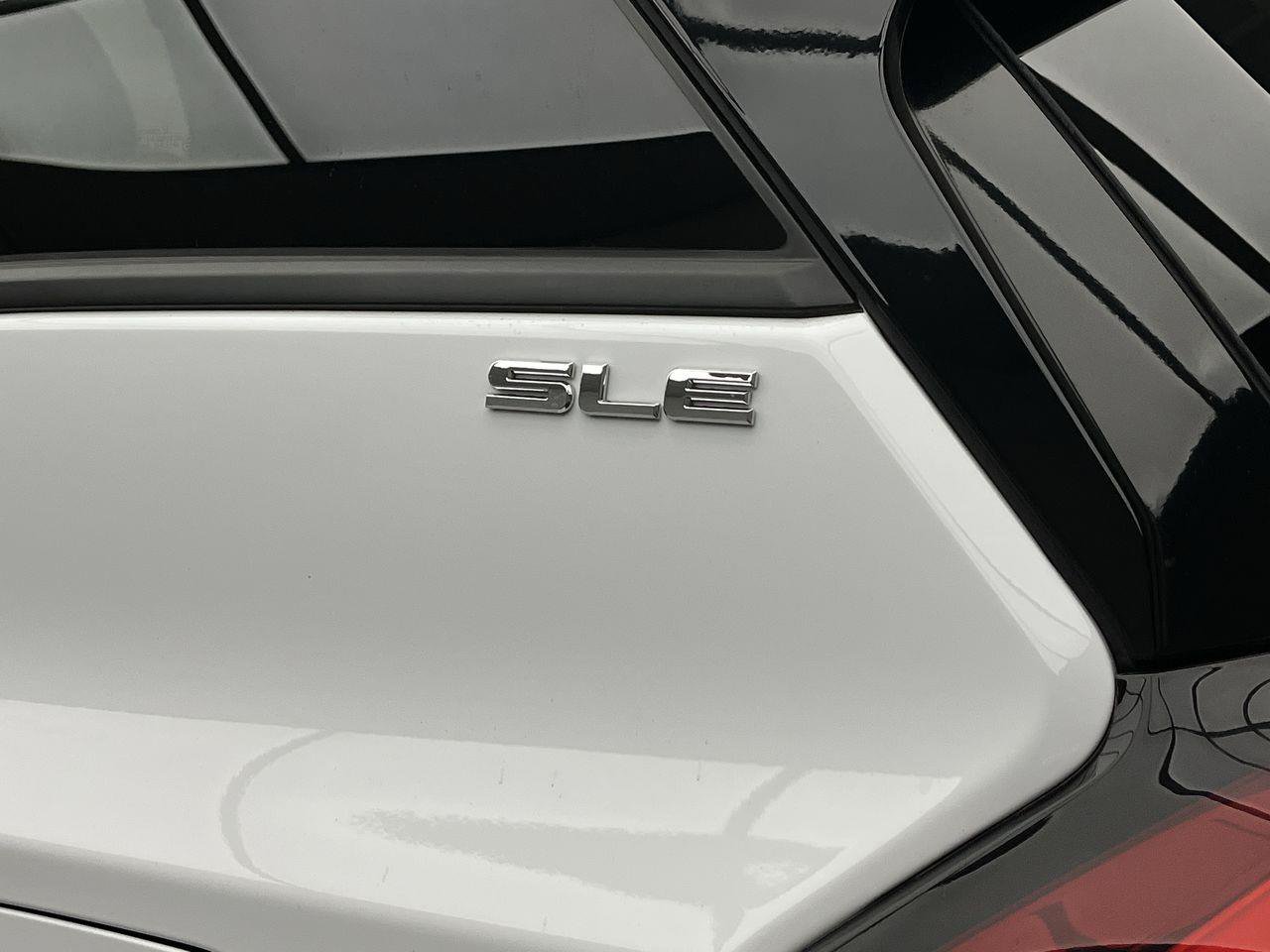 Certified 2018 GMC Terrain SLE w/ Driver Convenience Package FWD image 30