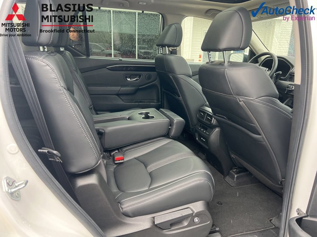 Used 2023 Honda Pilot Touring image 37