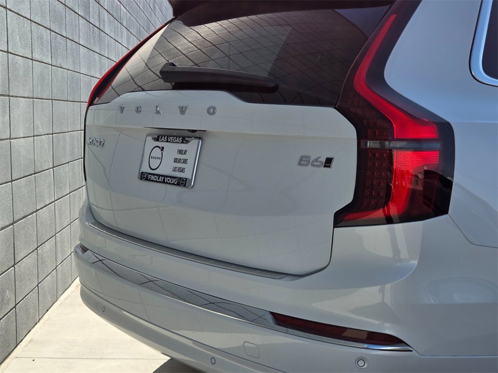 New 2026 Volvo XC90 B6 Plus w/ Protection Package Premier image 7