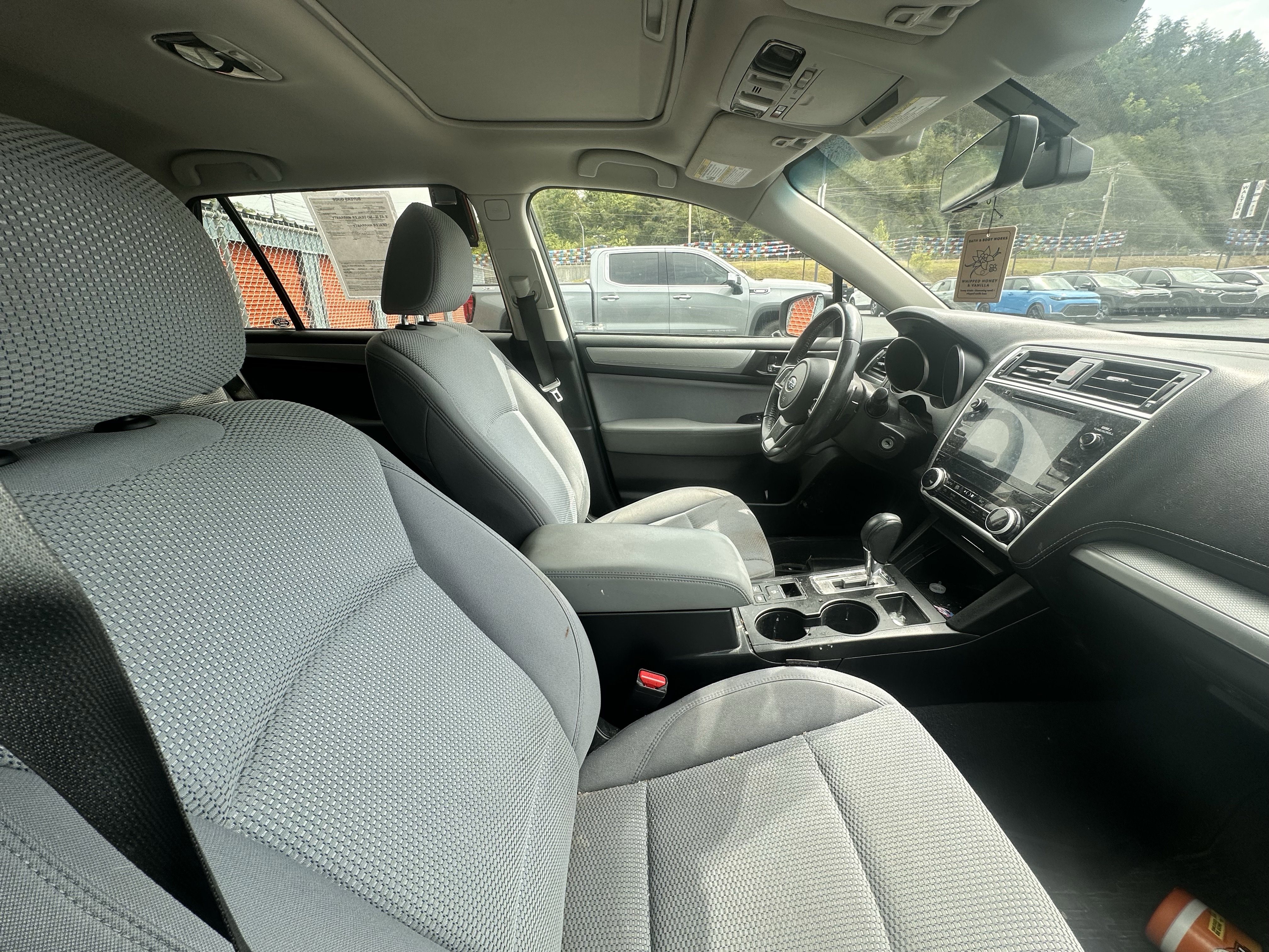 Used 2018 Subaru Outback 2.5i Premium AWD/4WD image 11