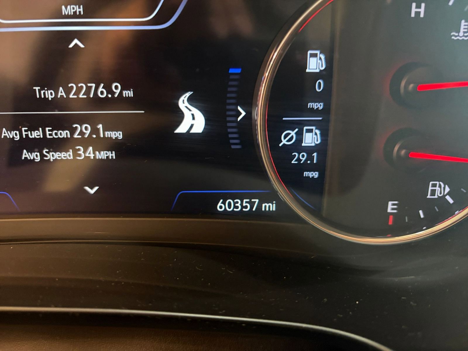 Used 2024 Chevrolet Malibu LT image 40