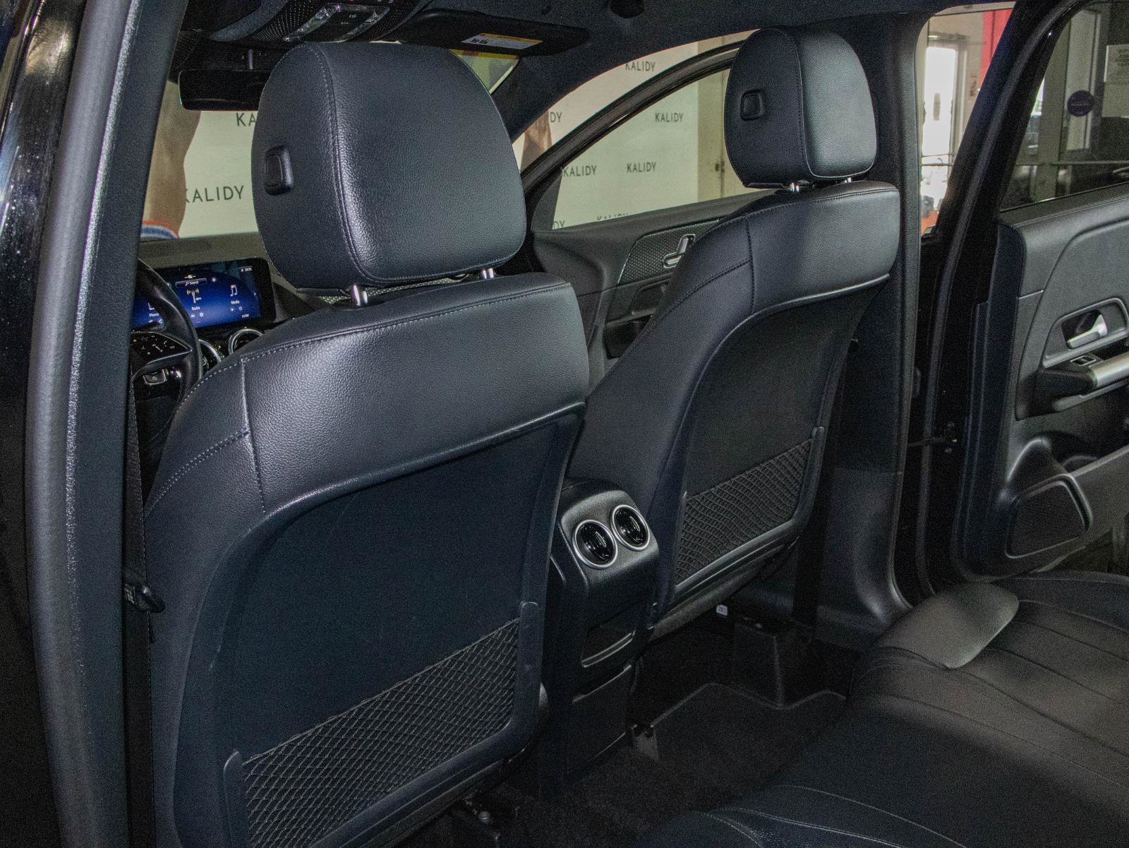 Used 2025 Mercedes-Benz GLA 250 image 9