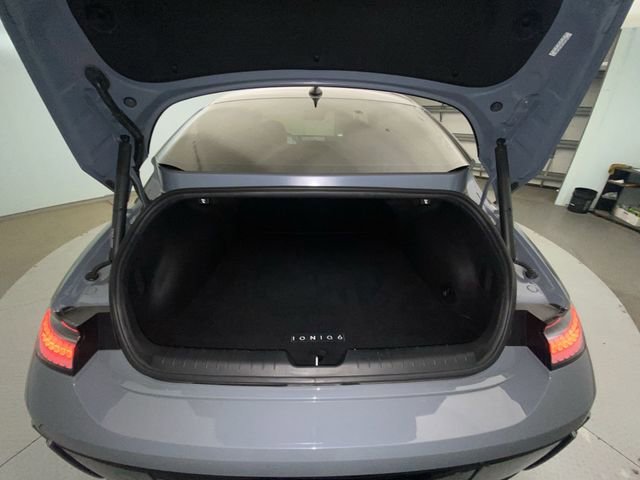 Used 2023 Hyundai Ioniq 6 Limited image 24