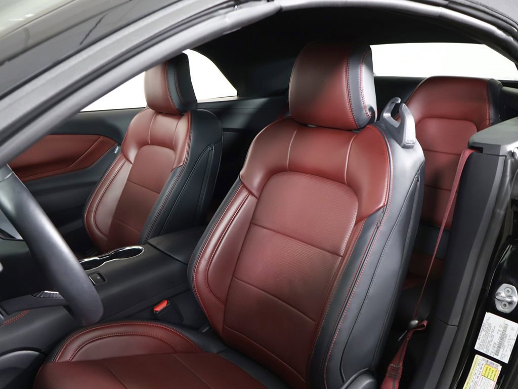 Used 2025 Ford Mustang GT Premium RWD image 17