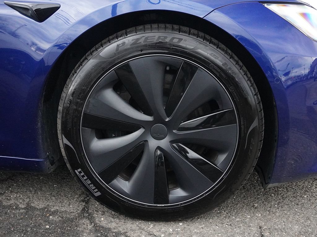 Used 2022 Tesla Model S Plaid image 22