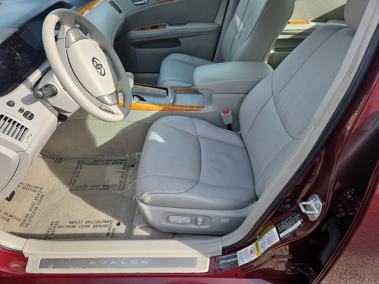 Used 2006 Toyota Avalon XLS image 10