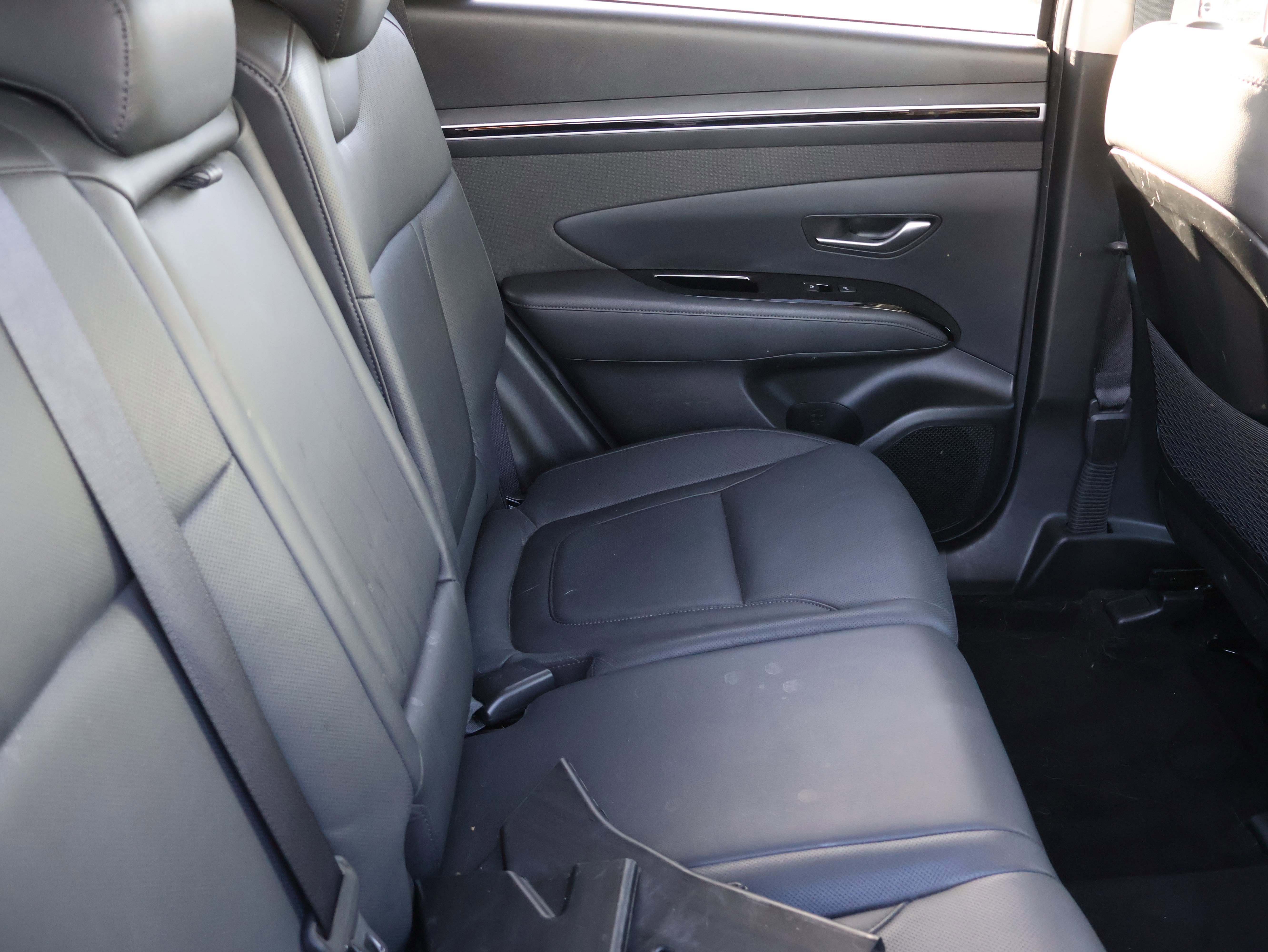 Used 2023 Hyundai Tucson Limited w/ Cargo Package image 12