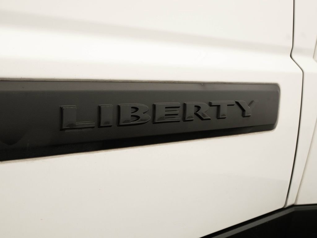 Used 2012 Jeep Liberty Sport RWD image 16