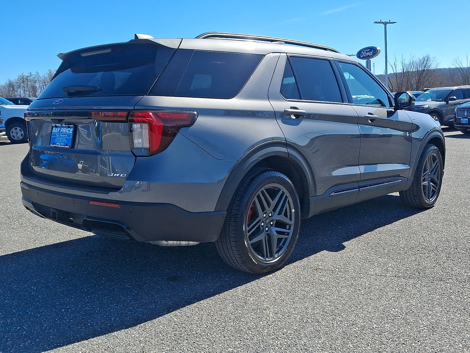 Certified 2025 Ford Explorer ST-Line w/ Premium Package image 6