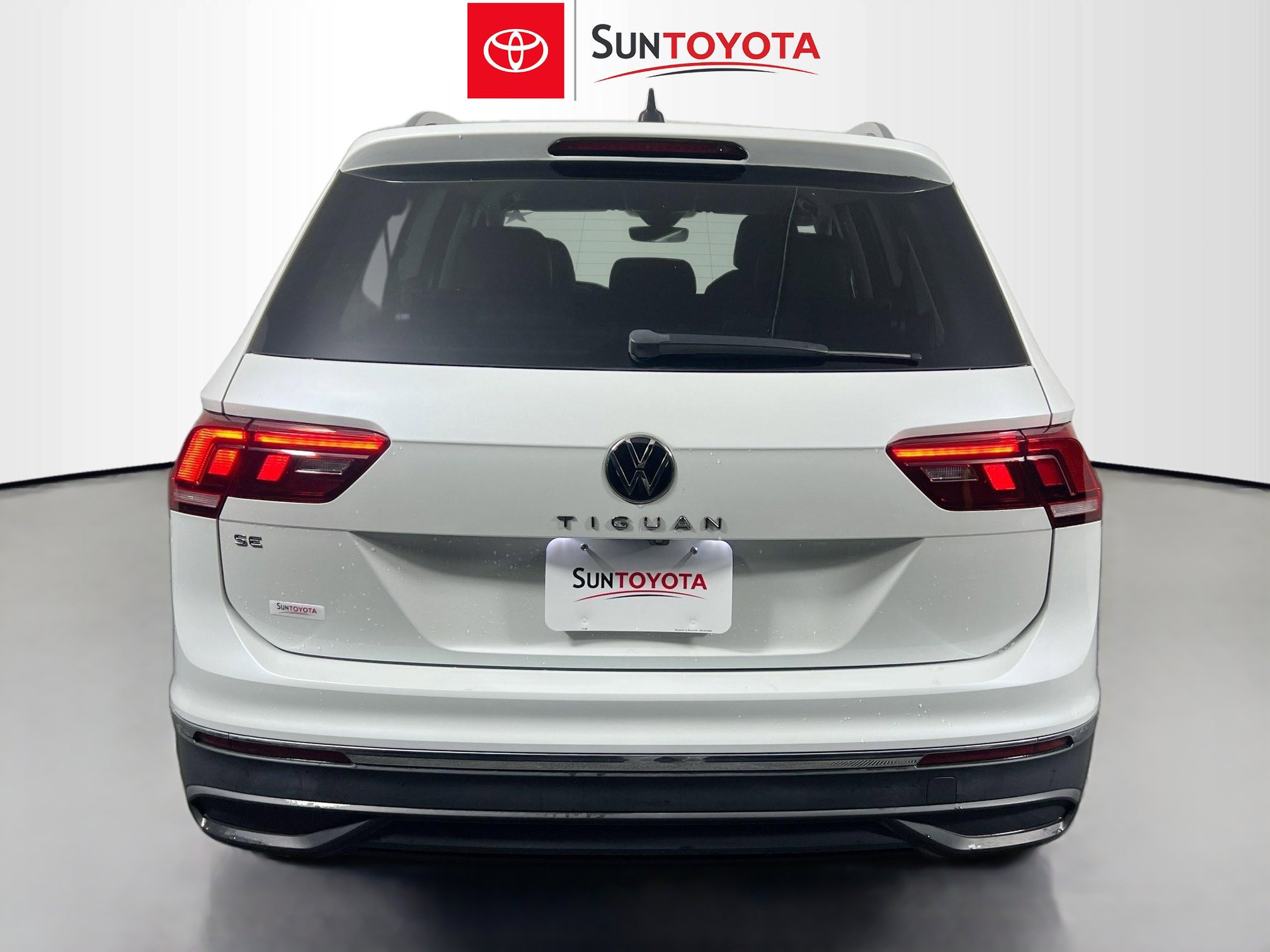 Used 2023 Volkswagen Tiguan SE image 5