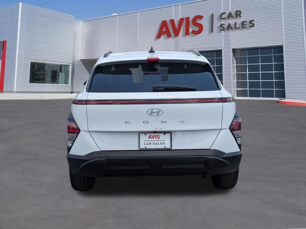 Used 2025 Hyundai Kona SEL FWD image 7