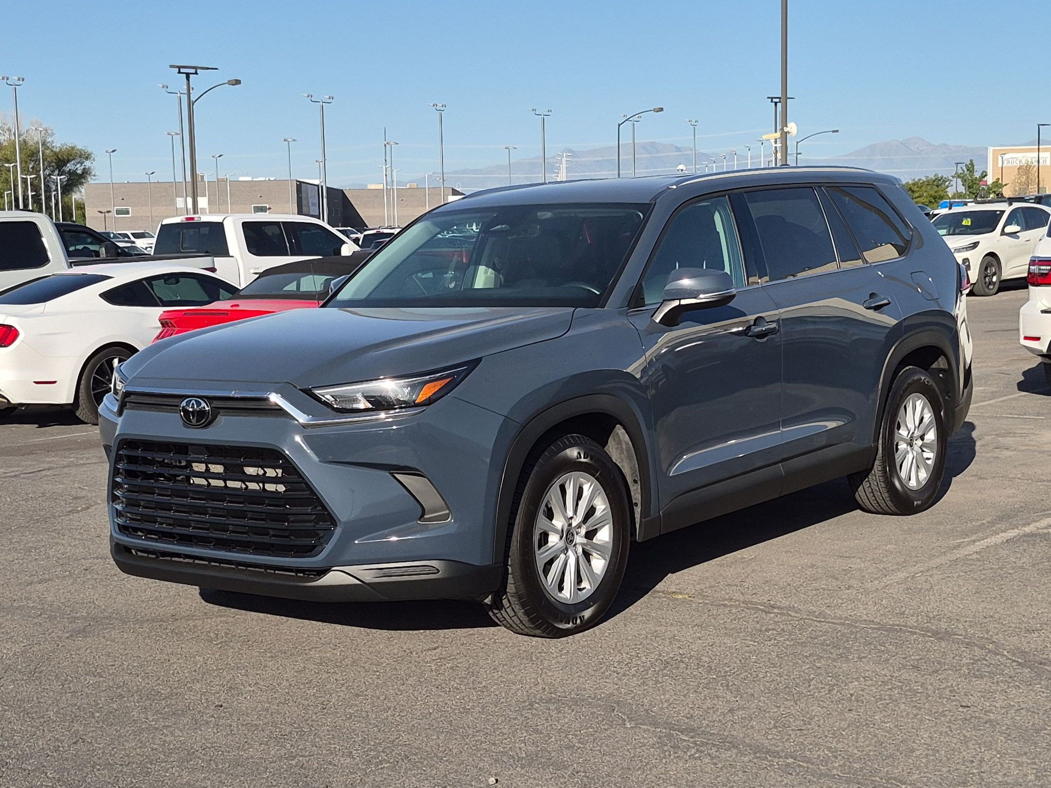 Used 2025 Toyota Grand Highlander AWD image 10