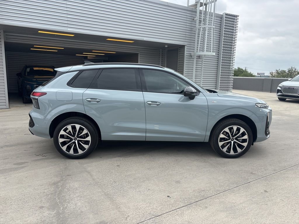 New 2026 Audi Q3 quattro 2.0T AWD/4WD image 4