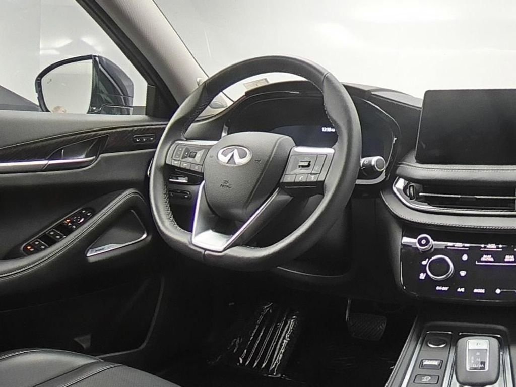 Used 2025 INFINITI QX60 Sensory w/ Vision Package AWD/4WD image 30