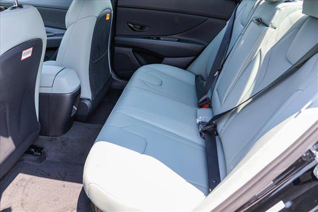 New 2025 Hyundai Elantra Limited image 24