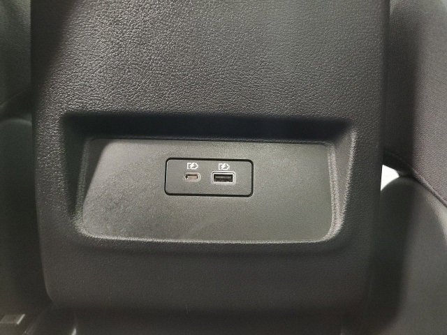 Used 2024 Nissan Frontier SV image 38